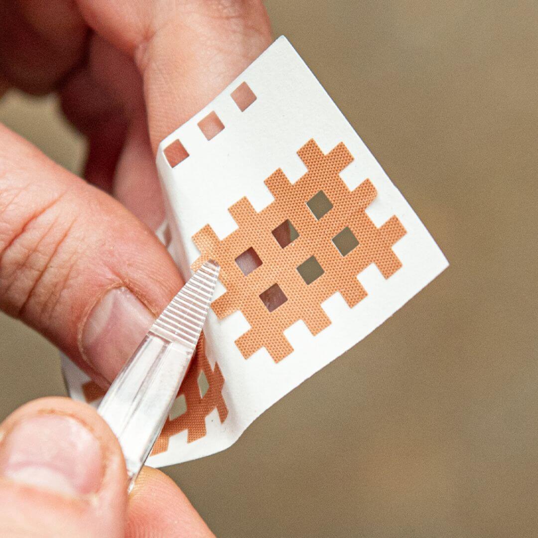 CrossLinq® Vet Cross Tape — Cross Patches for Animals