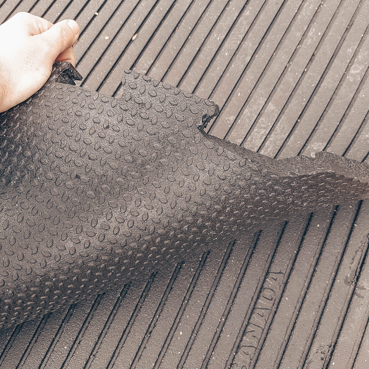 Black Stall Mats 4 x 6 Dome / Flat
