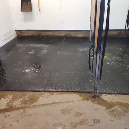 Black Stall Mats 4 x 6 Dome / Flat